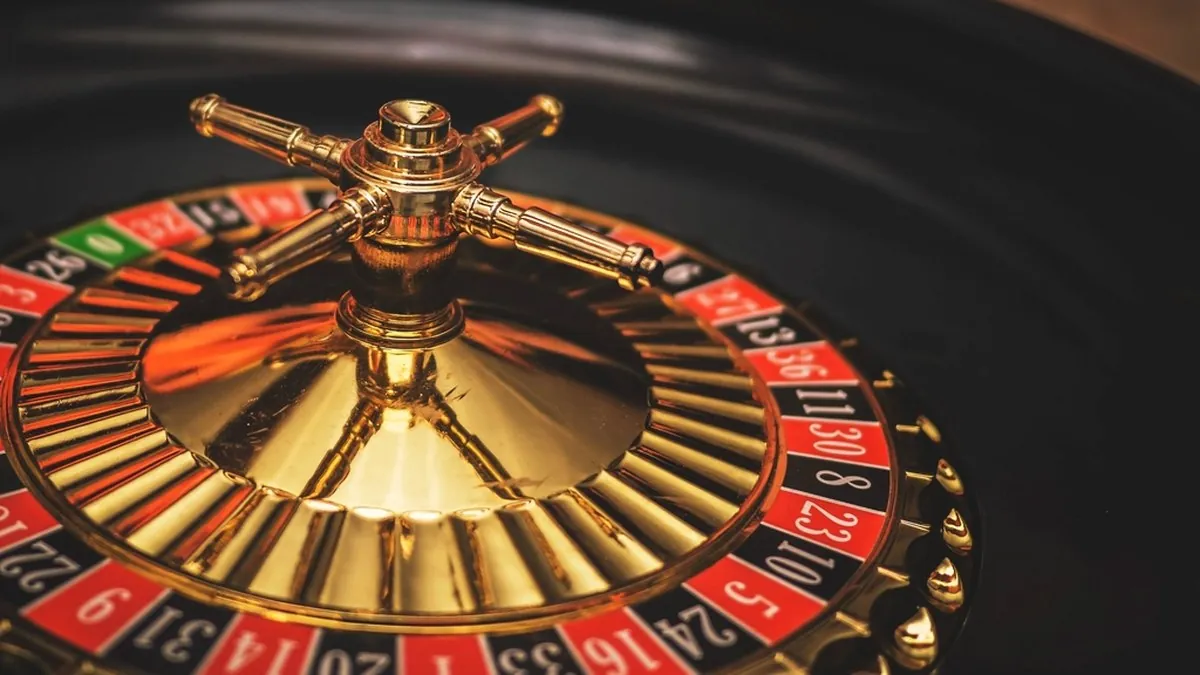 Online ruleta: pravidlá, typy stávok a mýty o stratégii